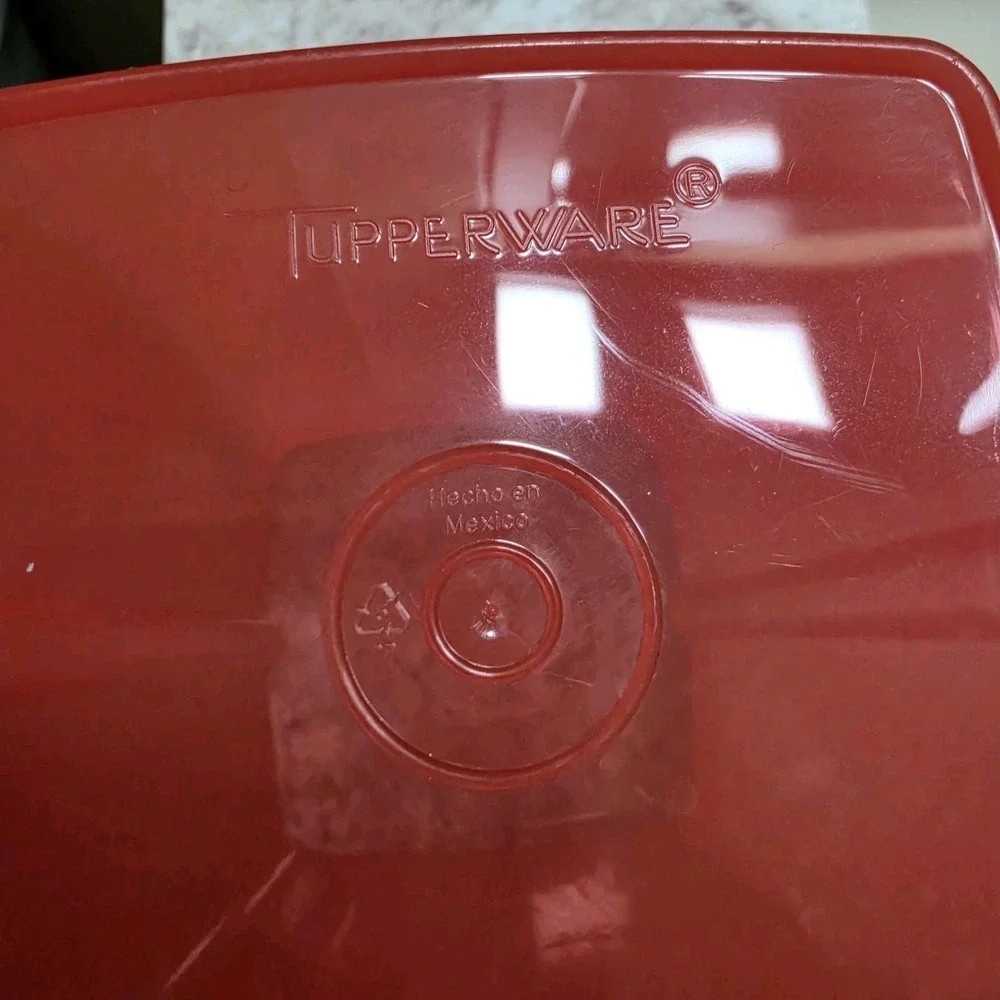 Tupperware Red 1330.11 Pick A Deli‎ 3 Piece Pickle Olive Keeper Container